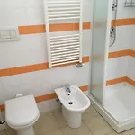 Leonardo Apartamento Rho